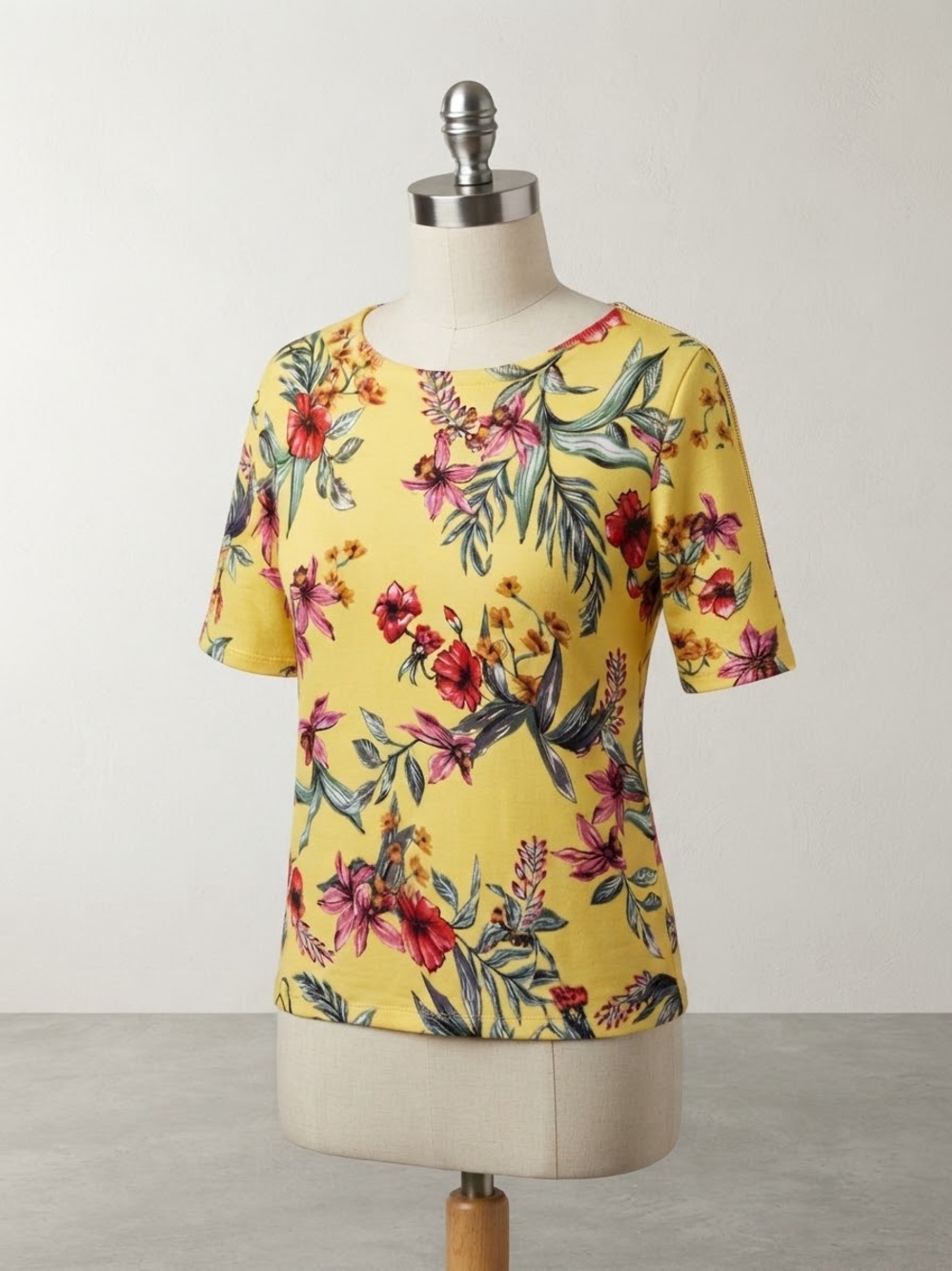 Premise Yellow Floral Scoop Neck Short Sleeve Top